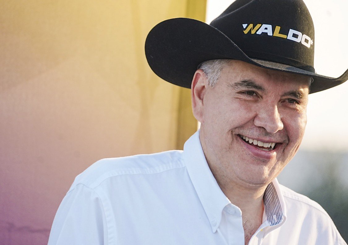 Personajes tweet media