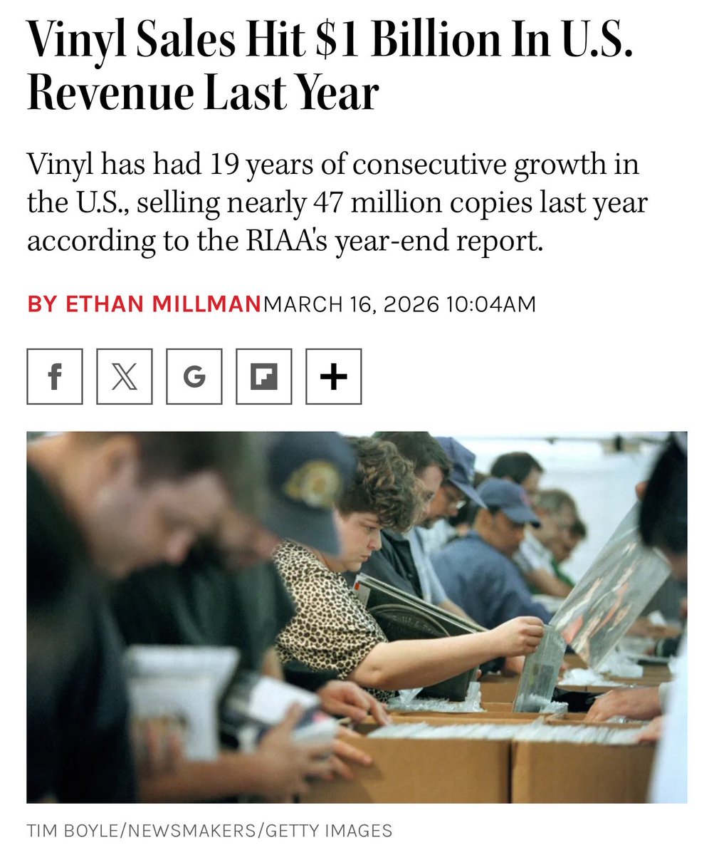 djserv1 2.0 tweet media