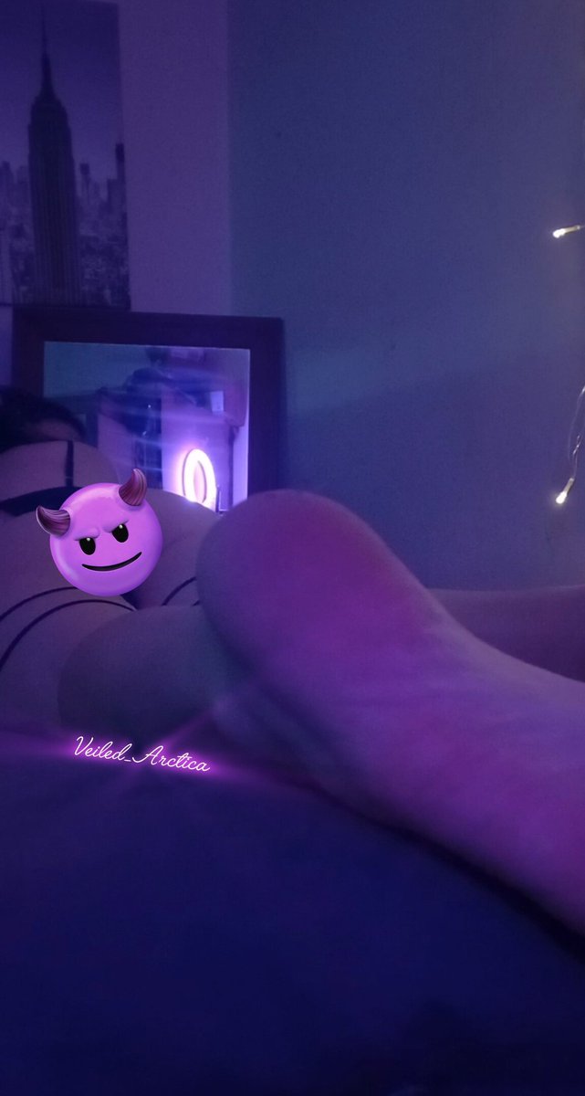 Veiled_Arctica's tweet photo. I had a little fun tonight 😈

#nsfw #sissy #twink #femboy #lingerie #feet https://t.co/E8wjZfUAz6