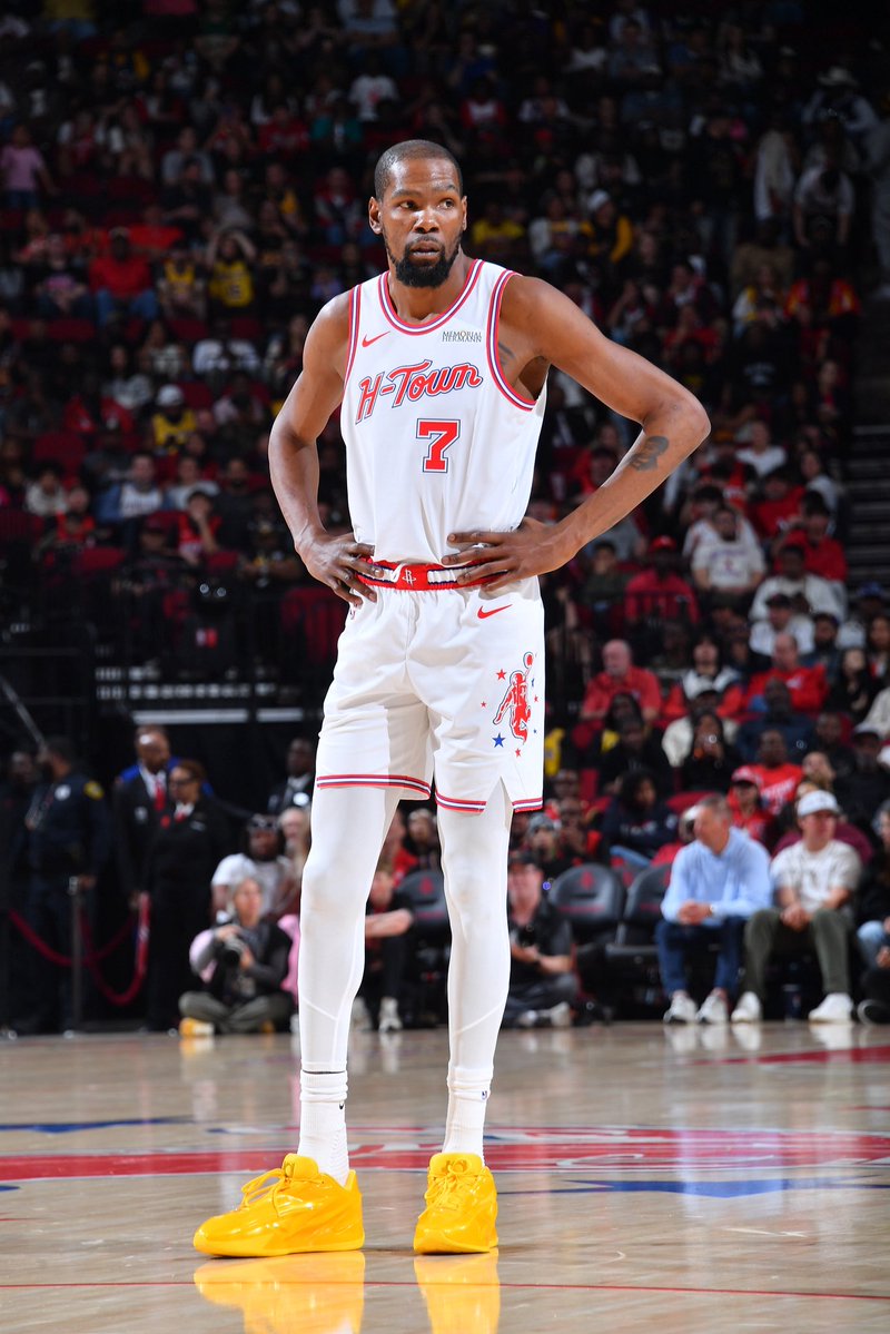 B/R Kicks tweet media