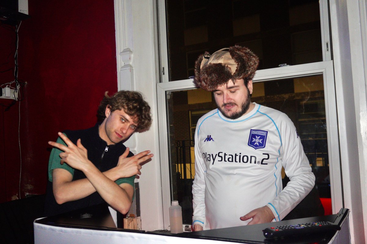 Sam Wren tweet media