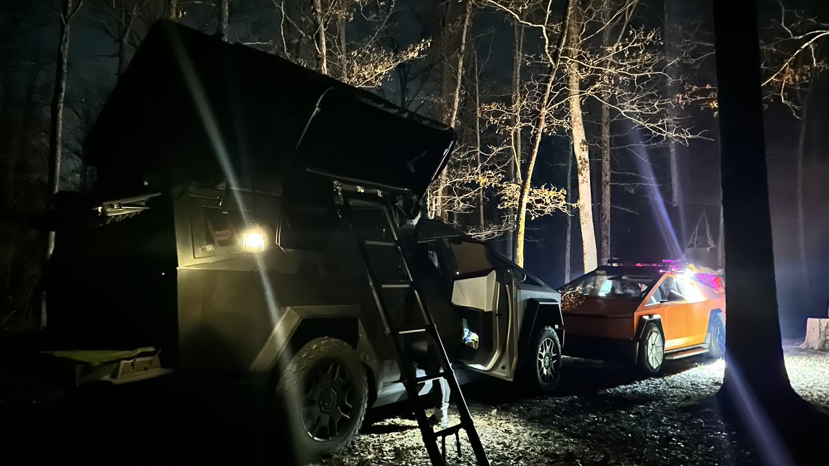 TesLatino tweet media