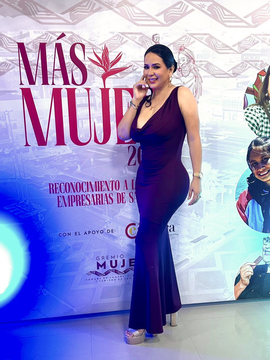 VannyGastelo's tweet photo. Ser mujer es sinónimo de fuerza, resiliencia y autenticidad, es por ello que en la 𝗖á𝗺𝗮𝗿𝗮 𝗱𝗲 𝗖𝗼𝗺𝗲𝗿𝗰𝗶𝗼, a través del 𝙂𝙧𝙚𝙢𝙞𝙤 𝙈𝙪𝙟𝙚𝙧 ✨💞, homenajeamos el empoderamiento, perseverancia y convicción de mujeres empresarias y emprendedoras de San Martín. https://t.co/6Eyvk4ZRSu