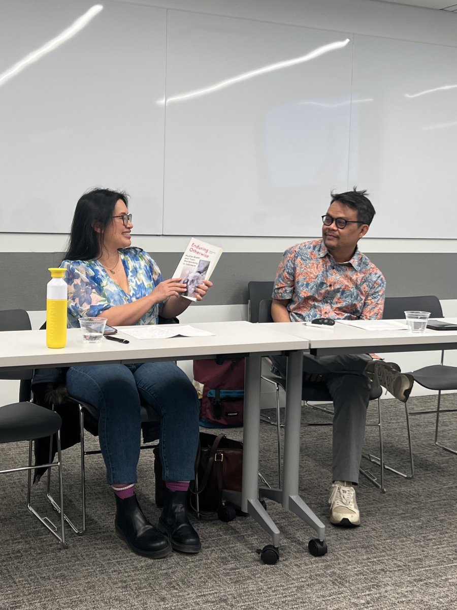 Logos ID tweet media