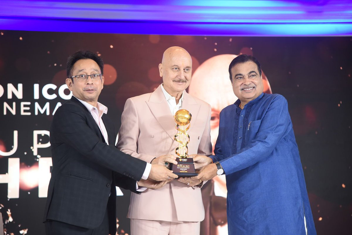 Anupam Kher tweet media