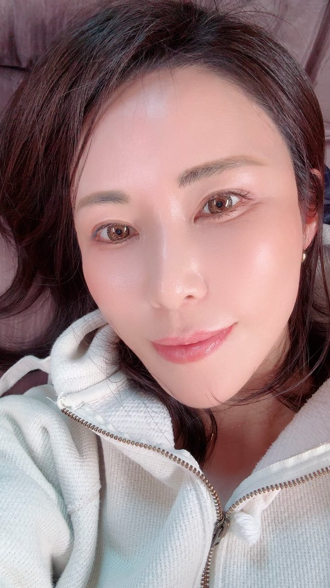 mizun0yuka's tweet photo. 4月の都内スタジオまさおでの撮影会は
🐻4月26日（日）予定しております。
初めてでも安心してご参加して頂けます😌

今月の撮影会は週末にありますが目黒川の🌸…どんな感じでしょうかね🙄
色々と世知辛い世の中ですが少しずつ咲いていく桜が楽しみです♪✨ https://t.co/KecyYg2nqB