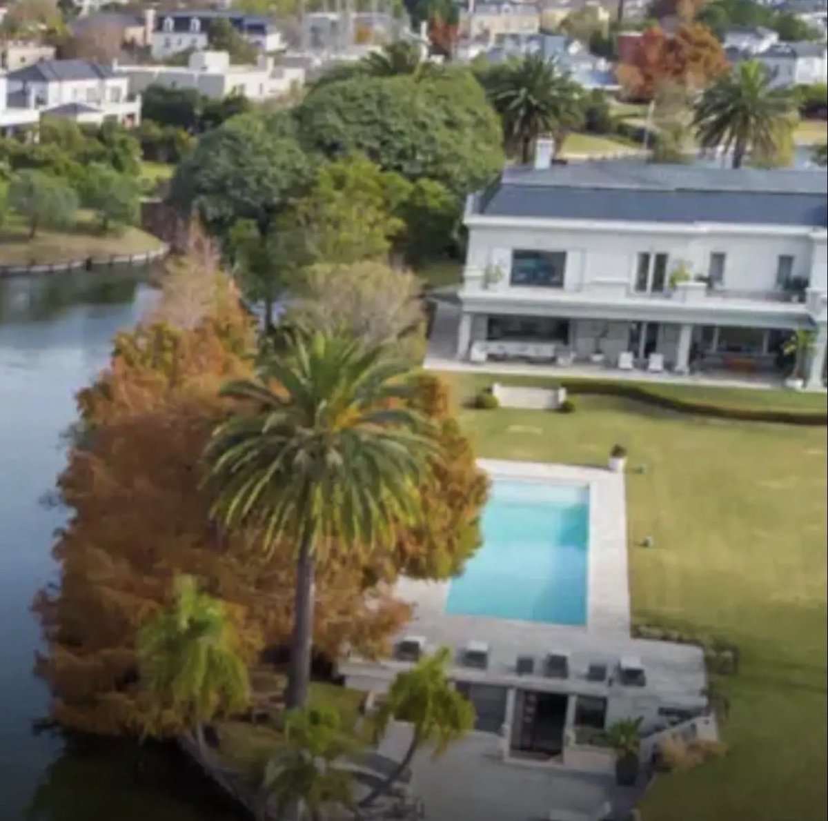 El Trumpista tweet media