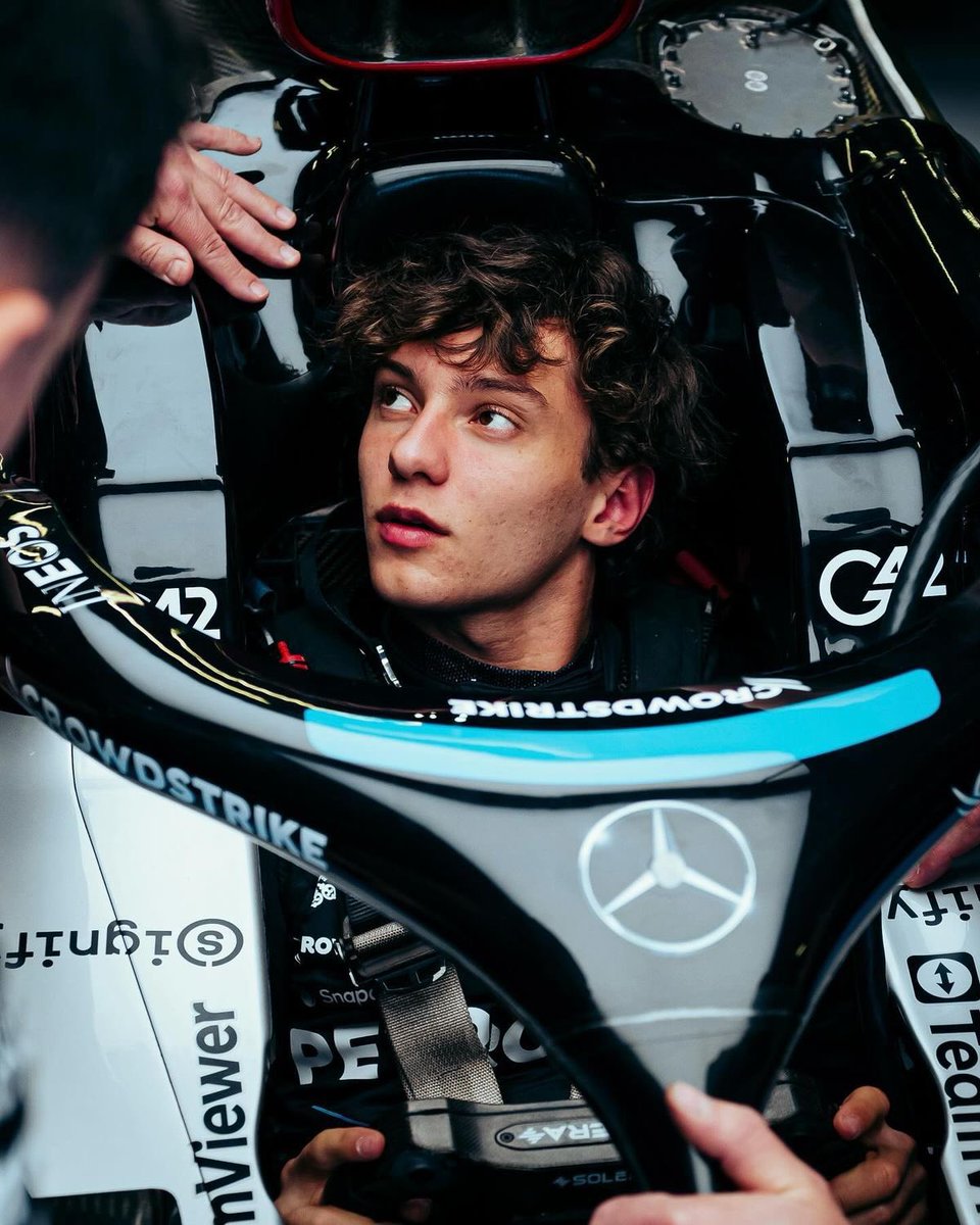 giselle🦈² tweet media