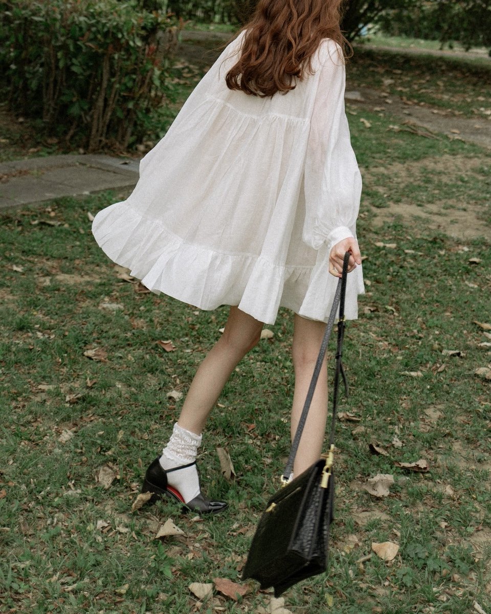 3月30日(月)再販開始《キラキラしたものが好き》Dress / White