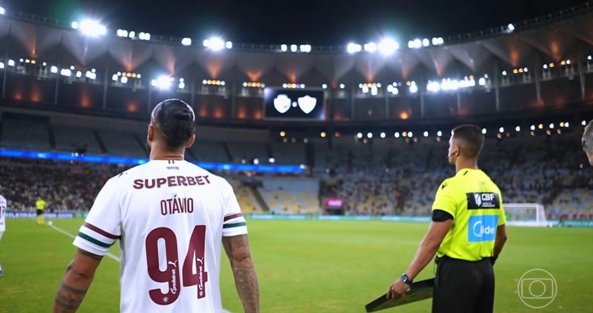 caiozxn10's tweet photo. Eu senti, todo mundo sentiu que nesses dois momentos ia dar merda e literalmente deu.

O Fluminense é muito previsível cara, nessa segunda foto estava 2 a 0 ainda e eu senti que ia dar merda. https://t.co/DwRq4wJTXc