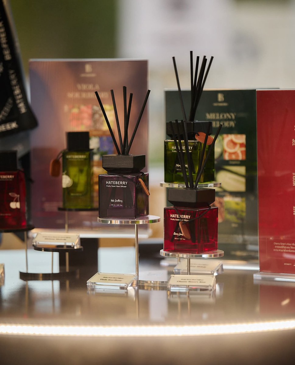 hateberry.scent tweet media