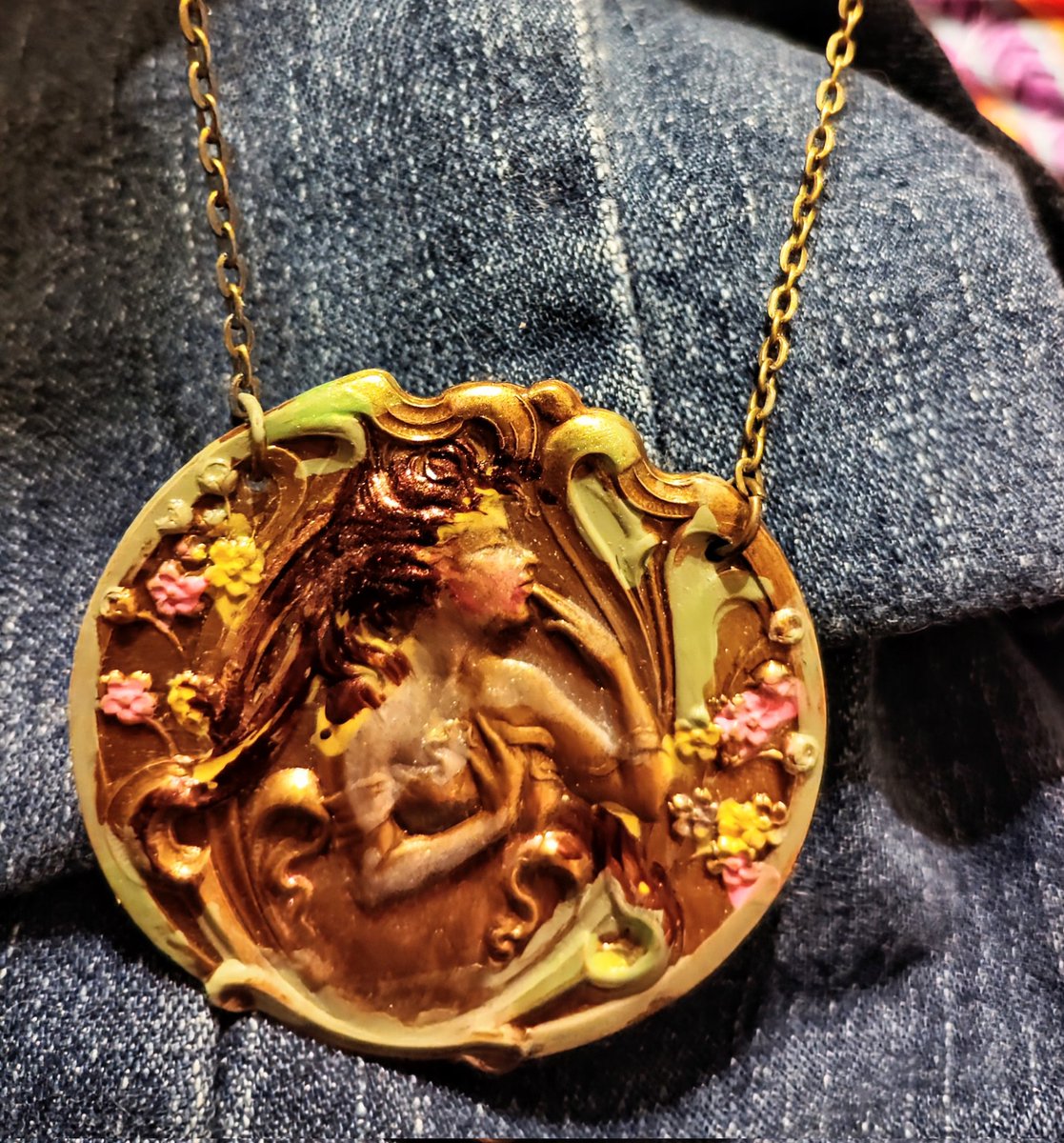 Grace Gemini or Gemi9 . Let's have coffee on Mars tweet media