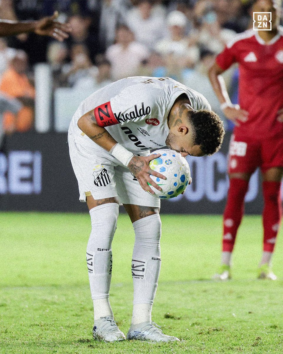 DAZN Football tweet media