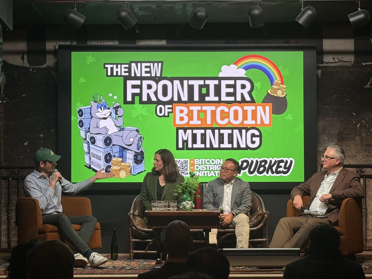 canaanio's tweet image. A strong panel and an important conversation.

Canaan CFO James Cheng joined Elizabeth Frei Duchek of Bitdeer and Darcy Daubaras of HIVE Digital at @PubKey for The New Frontier of Bitcoin Mining to discuss the future of the space.

#BitcoinMining #Bitcoin