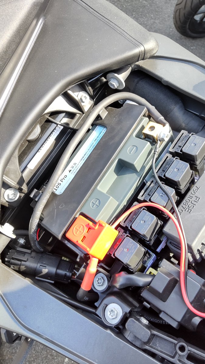 2rinkan's tweet image. OUTDOナトリウムイオンバッテリー
２りんかんスタッフインプレ✍️

#松山２りんかん #KTM 890DUKE R　＃NaCR10S Pro
OUTDOホームページの適合表で、KTM 890DUKE Rの記載がありますが、NaCR10S