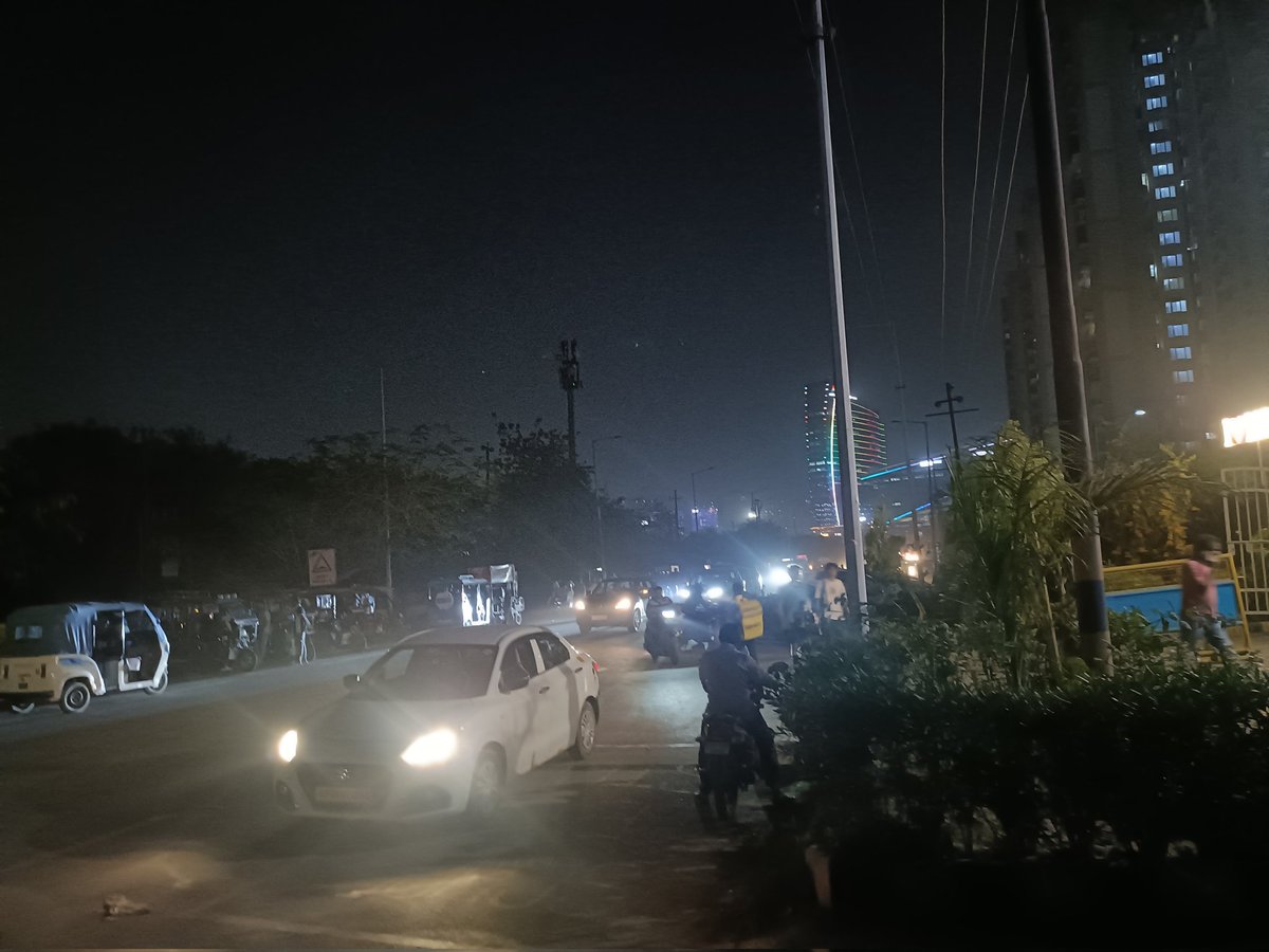Sector168Noida's tweet photo. @noida_authority very surpassing tat the complaint are not even being acknowledged ..forget about resolution @CeoNoida @InduPrakashPCS pls intervene...the @Sector168Noida street lights are half working since past one week and no one to look at after multiple complete #light https://t.co/IJgc7qHWVn