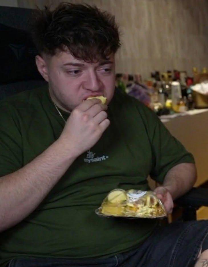 _Mernosketti_ tweet media