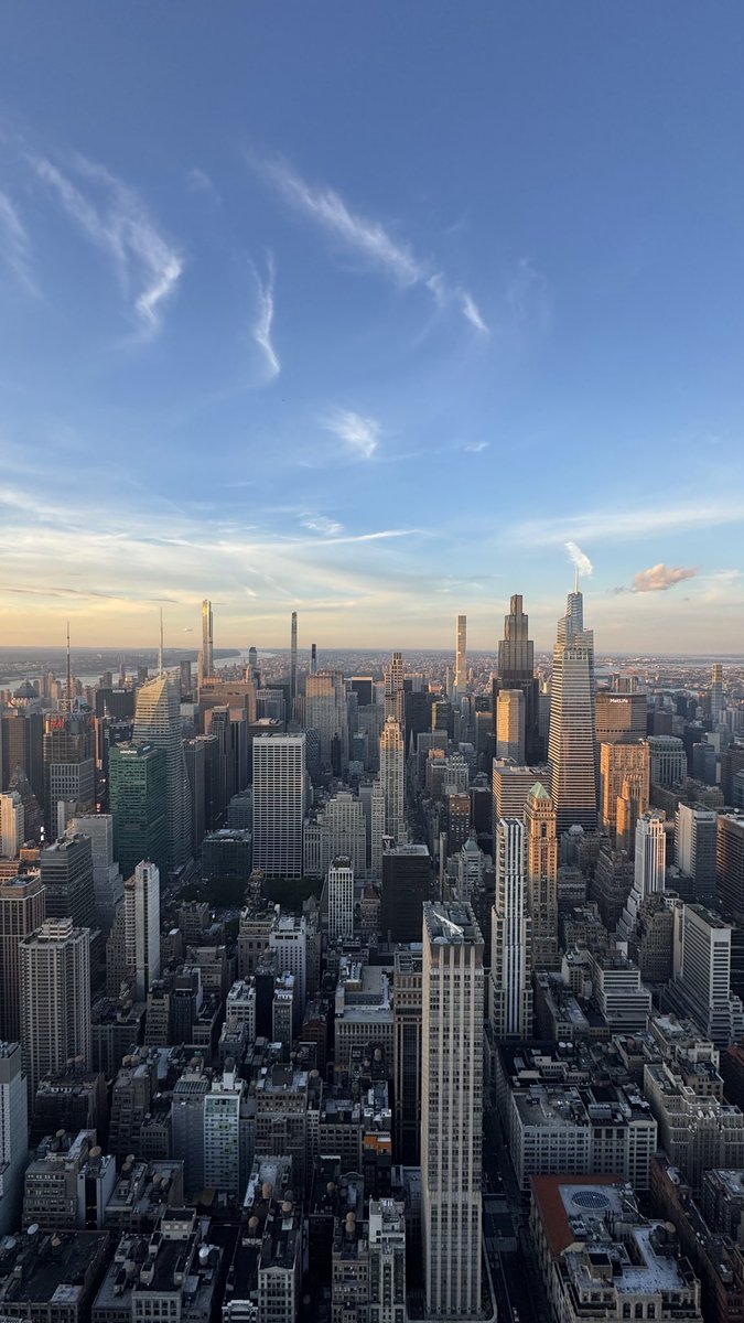 naser7j's tweet photo. NYC https://t.co/6yTNMeoqVG