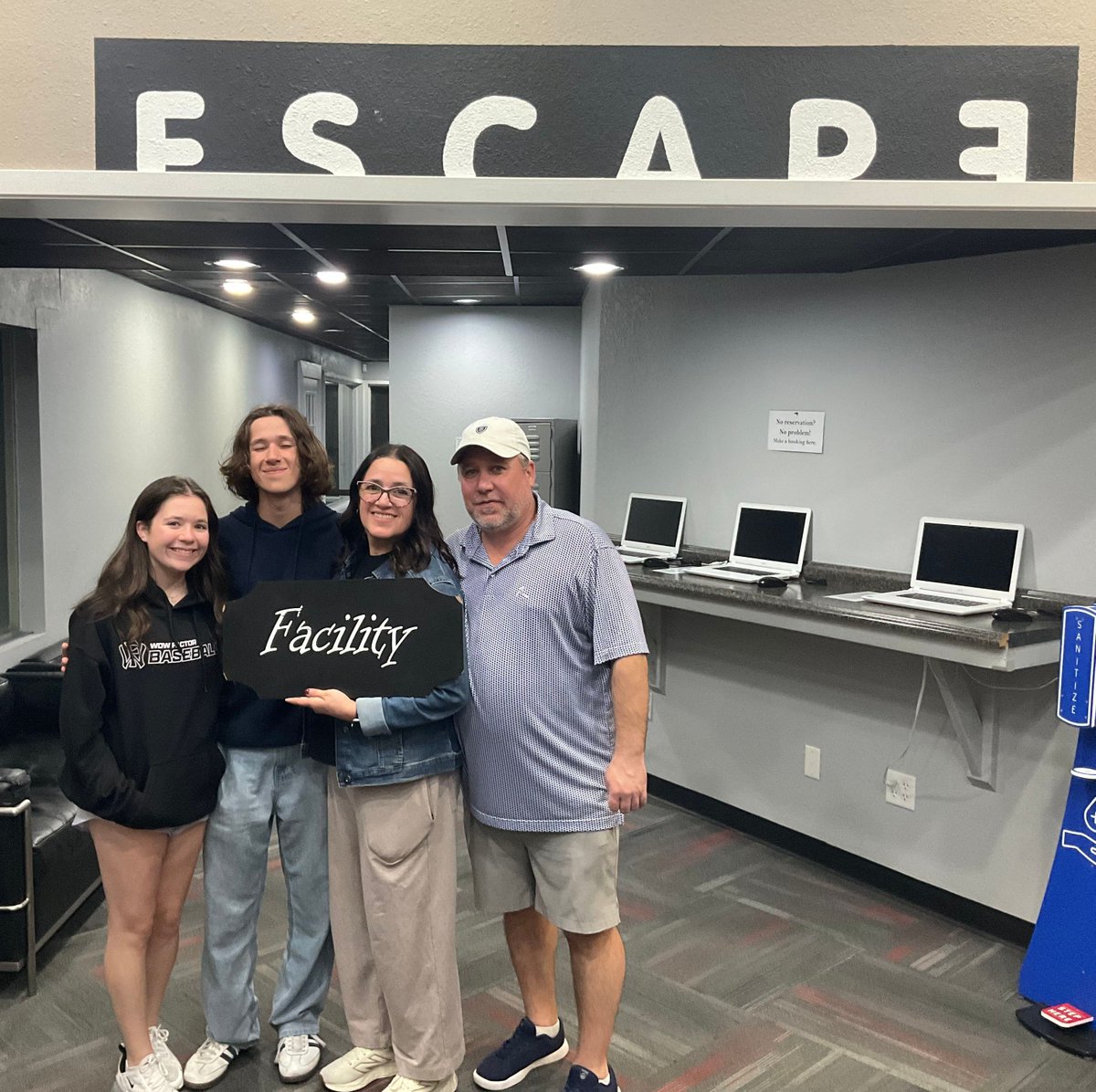 EscapeRoomBCS tweet media