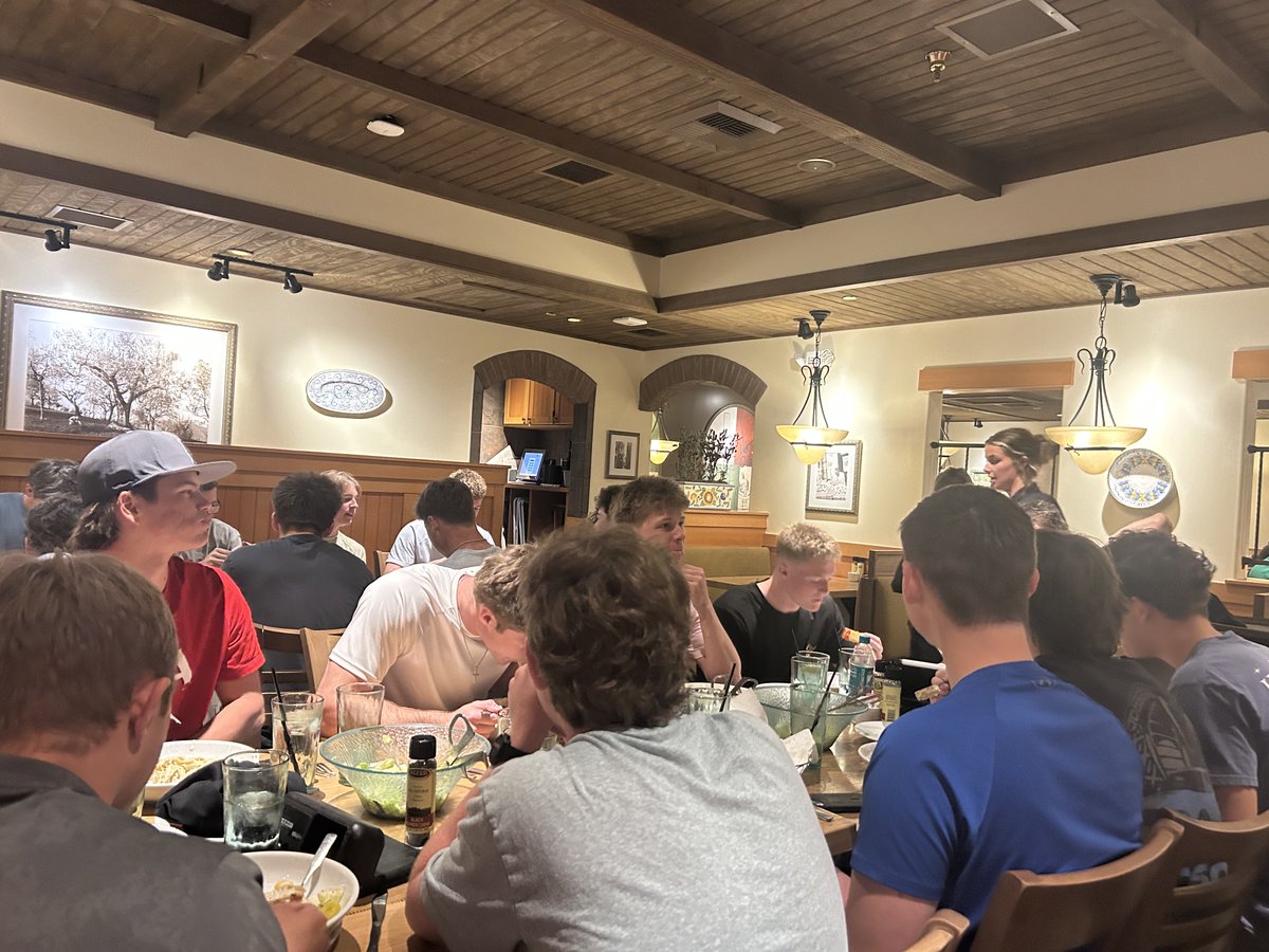 Great couple days so far in AZ! Ballgame last night, practice and water park today, topped off with a great team meal at Olive Garden! Guys are ready to play tomorrow!