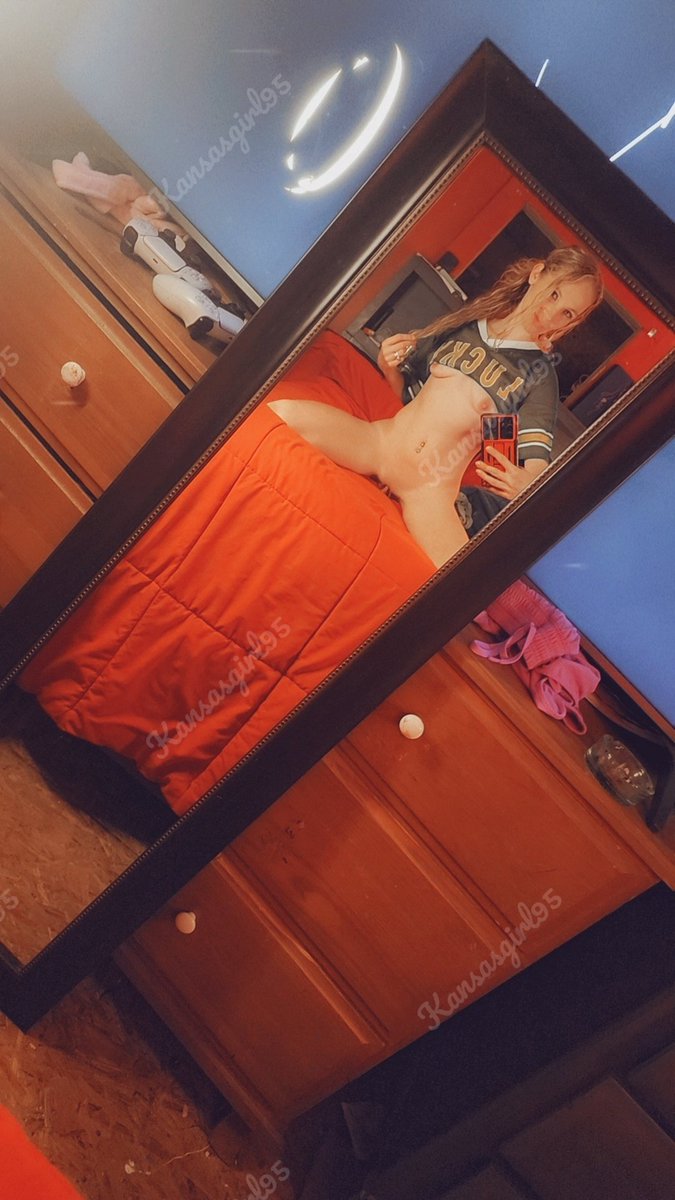 kansasgirl95's tweet photo. Feeling lucky? 🍀
Bringing my St. Patty’s tease back for Wet Wednesday 😈
🔥 OF 75 % OFF • vids cheap • All Access unlocked
Free OF tease • Fansly live
#WetWednesday #LuckyTease #StPattysDay #GreenVibes
https://t.co/RdXyYtvVIB https://t.co/XKac049e5U