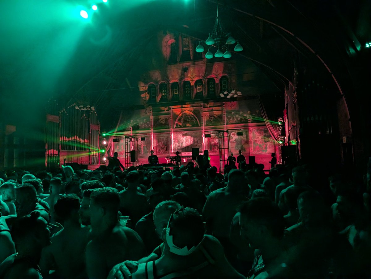 Alt Silliness tweet media