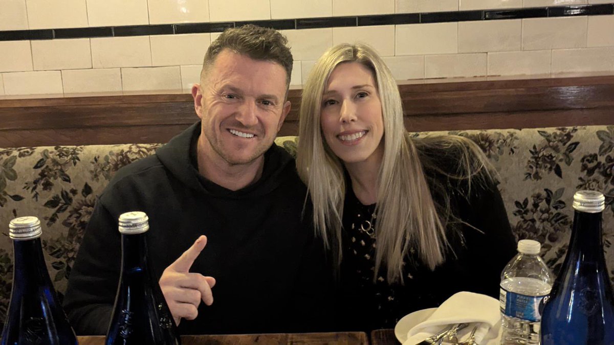 Great to meet this fierce fighter , been in contact for years, she’s been on the frontline of the fight. Give her some love <a href="/AmyMek/">Amy Mek</a> her work is so in depth &amp; important in exposing the Islamisation of america 🇺🇸