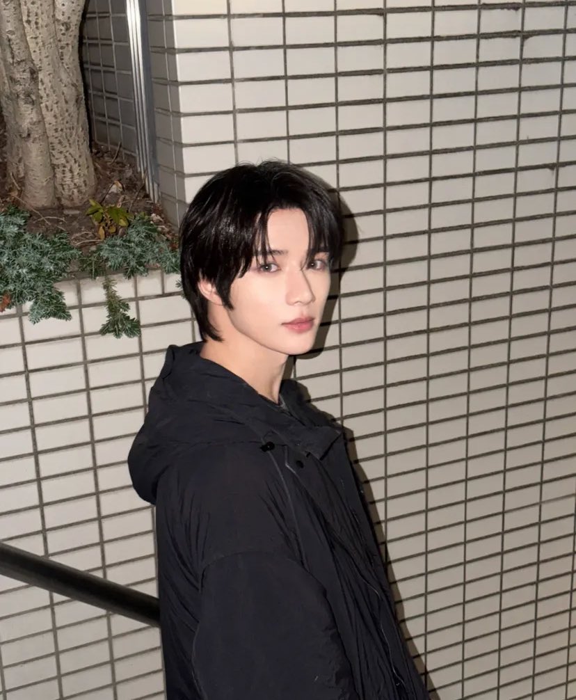 kryyzzznw's tweet photo. 🚨ÚLTIMO MOMENTO🚨
Beomgyu de TXT dejo de seguir a emilia mernes como muestra de apoyo a maria y tini https://t.co/teXAda9pJY