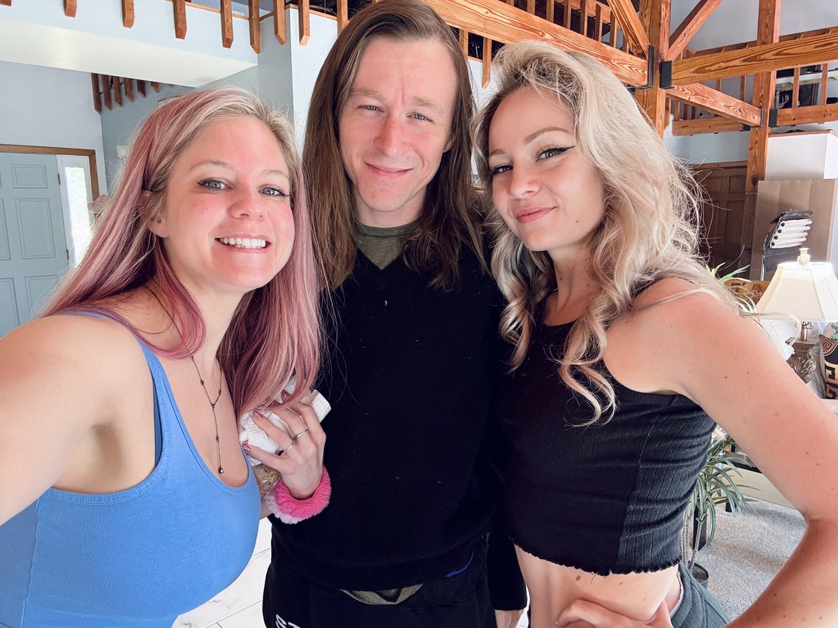 Conor Coxxx tweet media