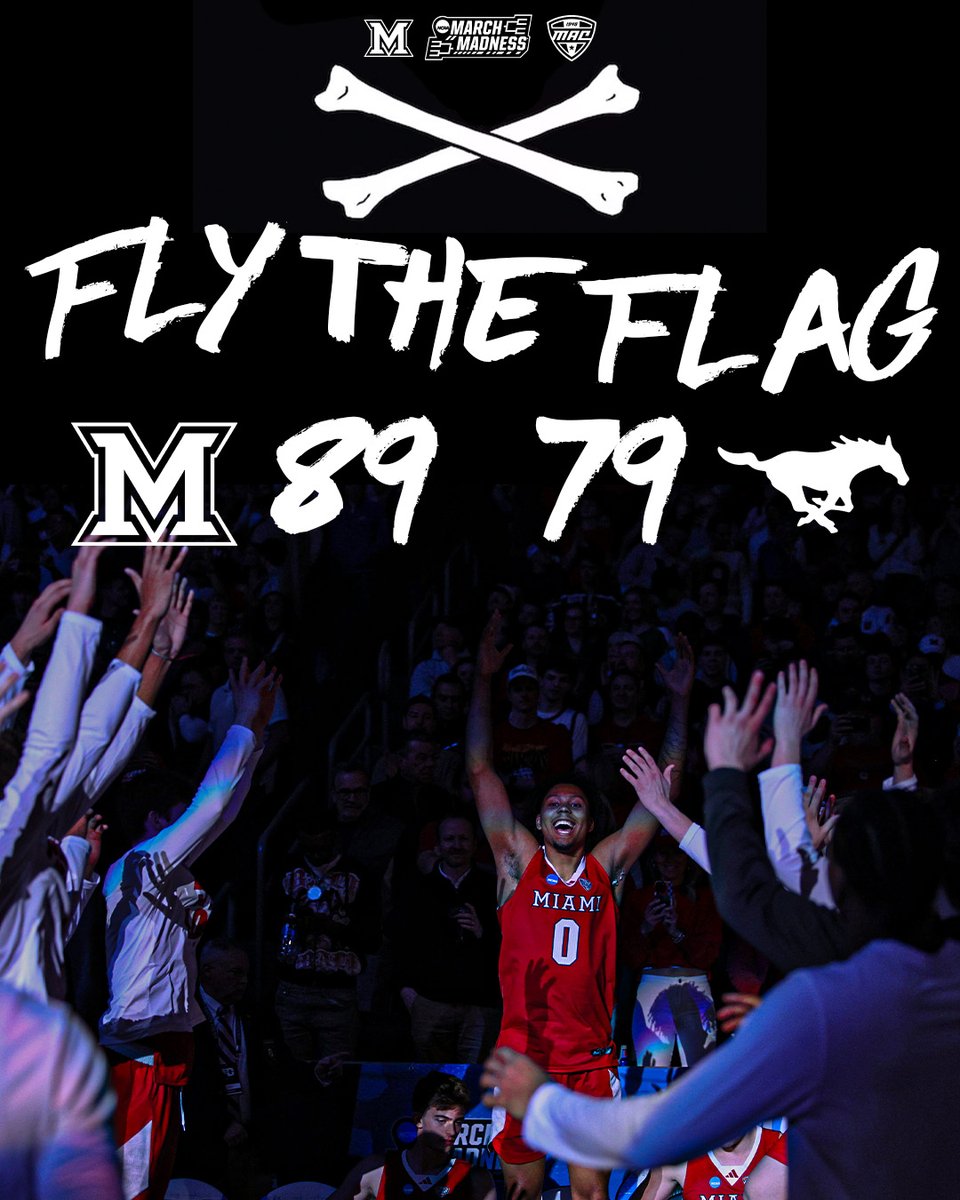 𝐓𝐇𝐄 𝐖𝐀𝐓𝐄𝐑 𝐅𝐎𝐔𝐍𝐃 𝐈𝐓𝐒 𝐋𝐄𝐕𝐄𝐋

Fly that flag because...This. Is. March. 

#RiseUpRedHawks