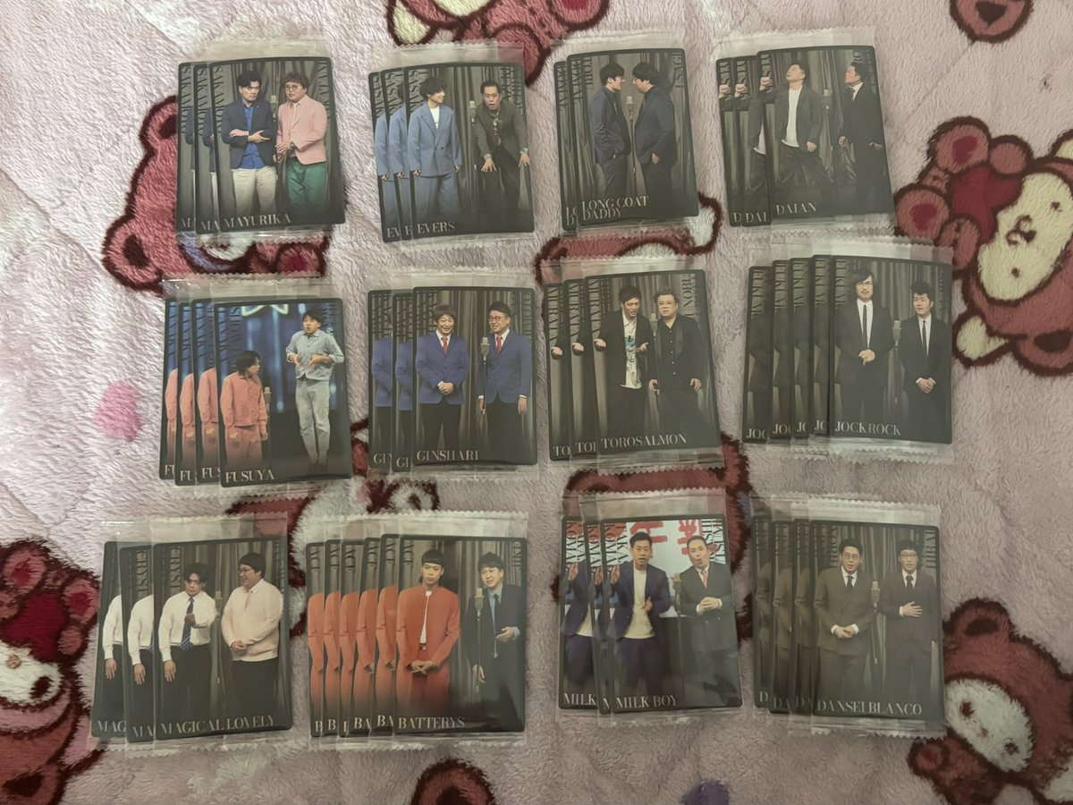 Halloween tweet media