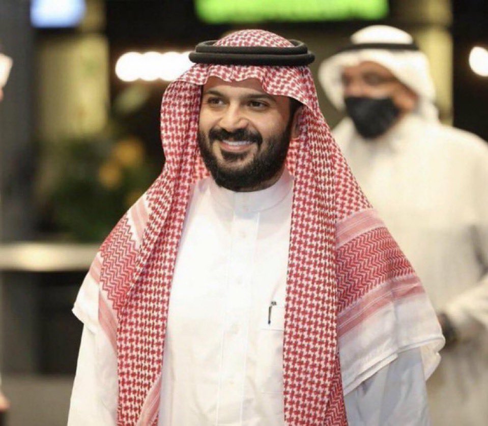 يـاسـر tweet media