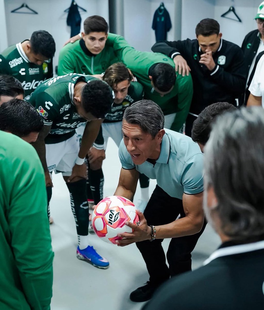 EL CHAVO Oseguera tweet media