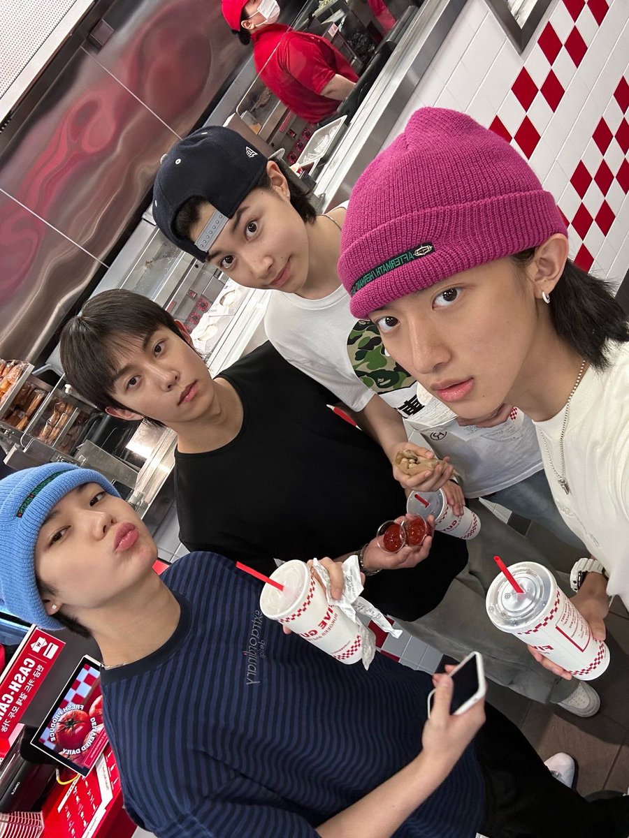 자스 ✮ tweet media