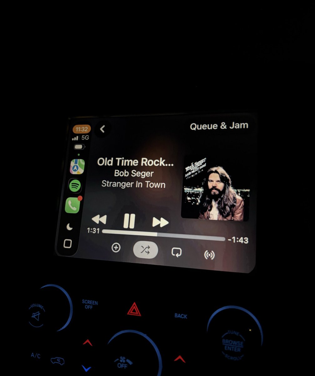 Weggie Rayne tweet media