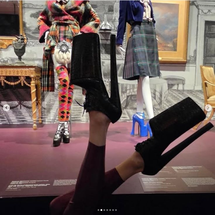 Mistress Tokyo tweet media