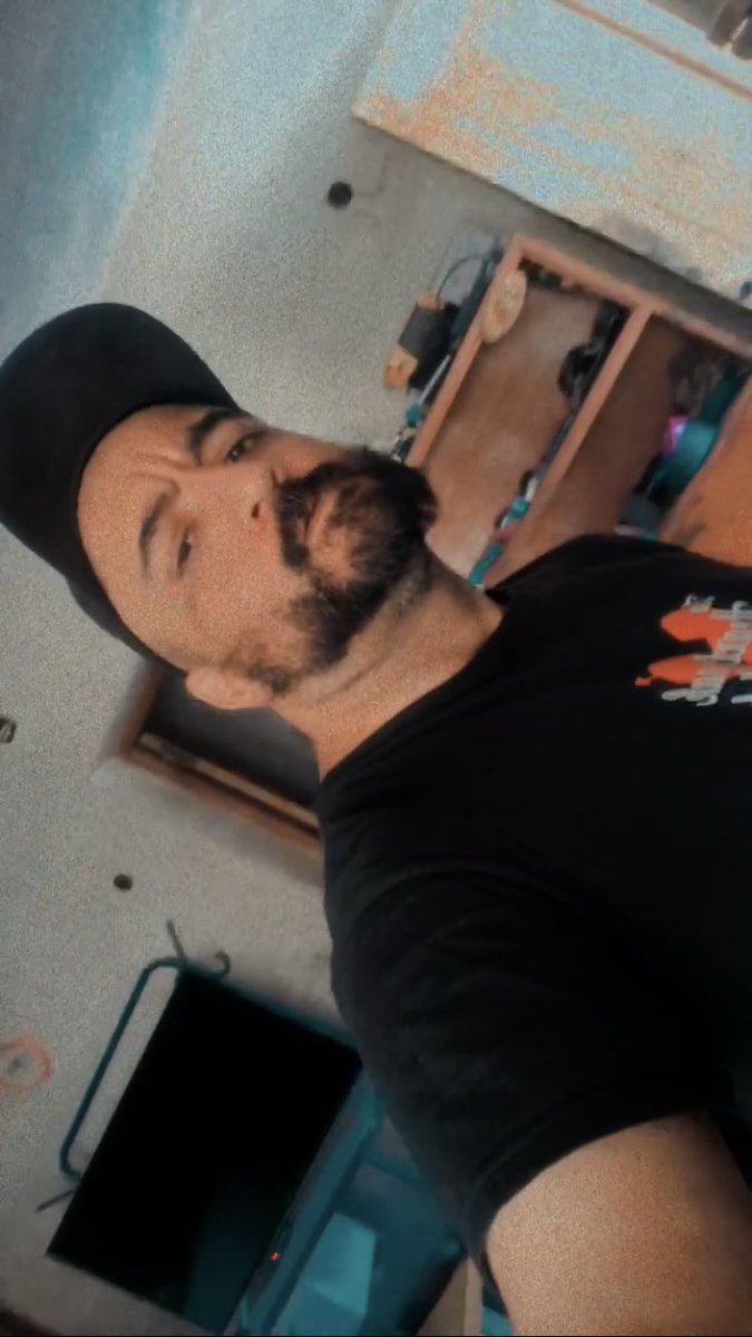 T H E 🚌 T R U C K E R tweet media