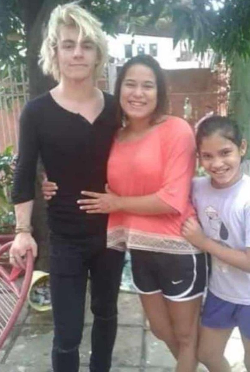 Me pregunto si algún artista de este Asuncionico podrá superar el episodio de Ross Lynch perdido en Paraguay