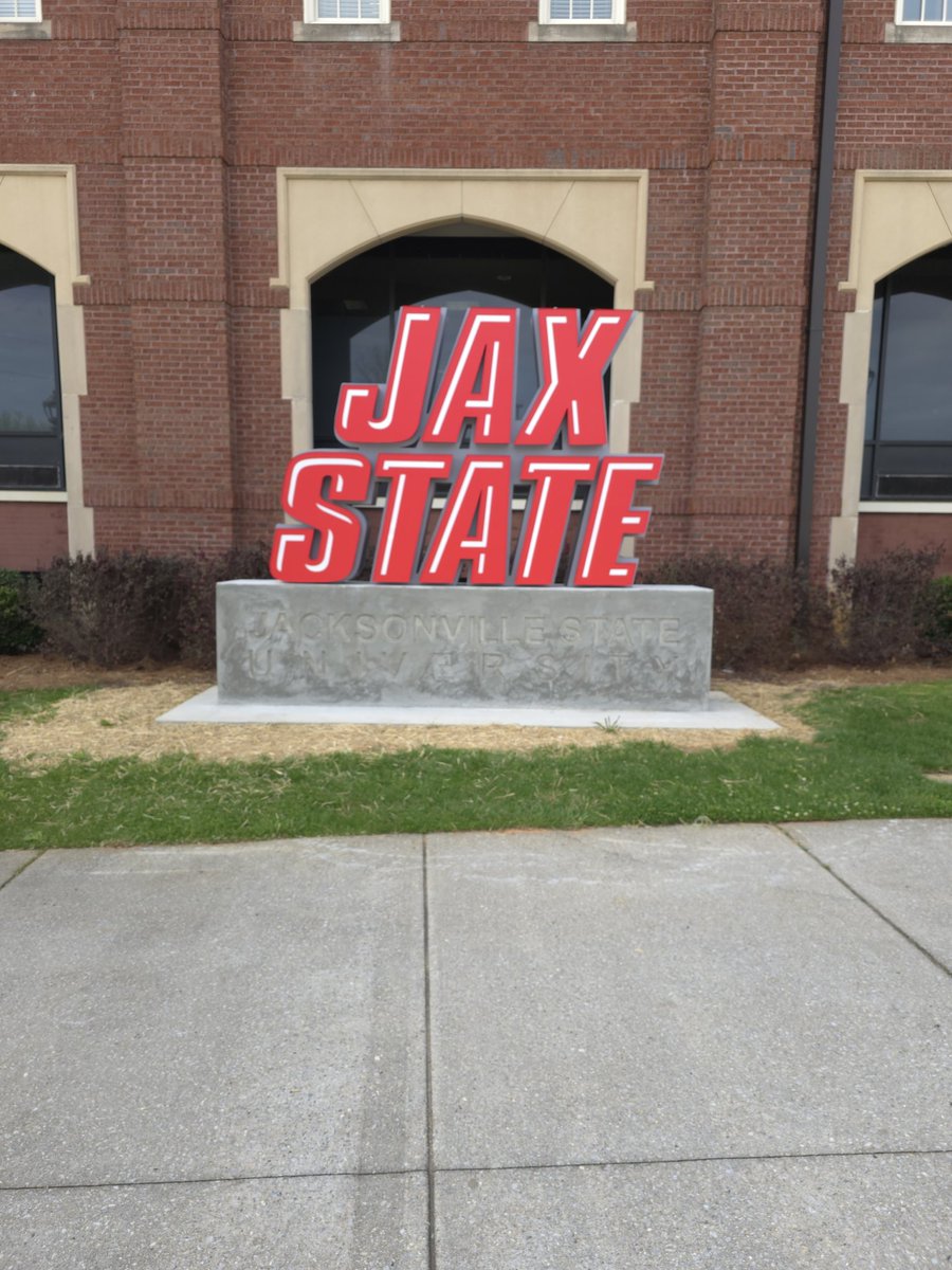 TrevorCaudle's tweet photo. Enjoyed a great practice today at Jax State. Thank you to @CoachKellyJSU, Coach @_RohanGaines, @CoachQ_Kahlert, Coach  Williams, and the entire @JaxStateFB coaching staff for inviting me. Looking forward to coming back soon. @JCFB_Recruiting @JCJetsFootball @Coach_Evans4 @Coach_Gideon34 @koachjj @CoachShot21 @HallTechSports1 @100SHOTZMEDIA @TheUCReport @AL7AFootball @RivalsHS @DexPreps
