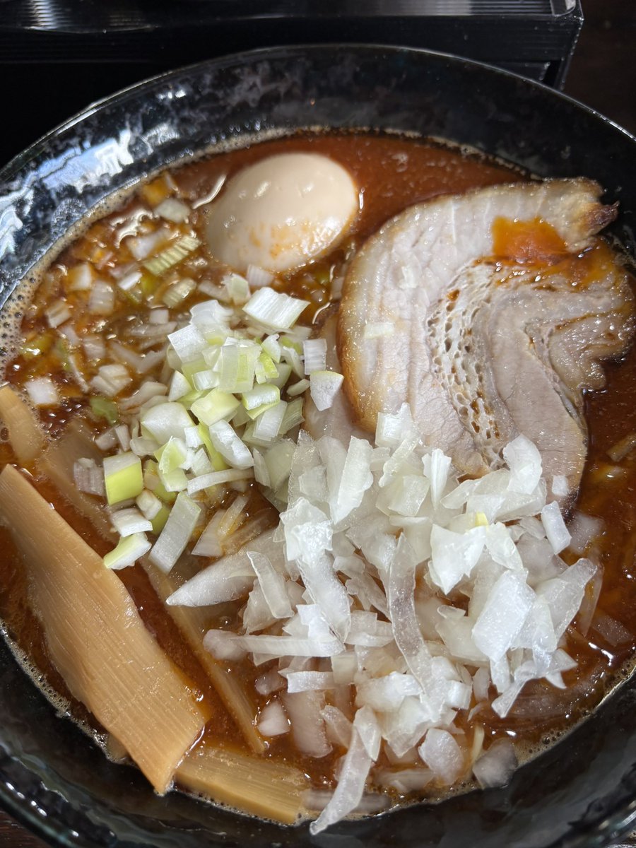 f__tdys's tweet photo. 今日のlunchは鶴見区の矢向に店舗を
構える煮干しラーメンの（涼風）さんに
再訪問です。こちらではつけ麺が最高に
美味しいのですが、個人的には
辛いラーメンお勧めです。
最高に美味いです。😋😋😋✨
しかし今日は初辛い油そばを注文です。
これはこれで滅茶苦茶美味かったです。
リピート確定です https://t.co/wCN2ADEFWr