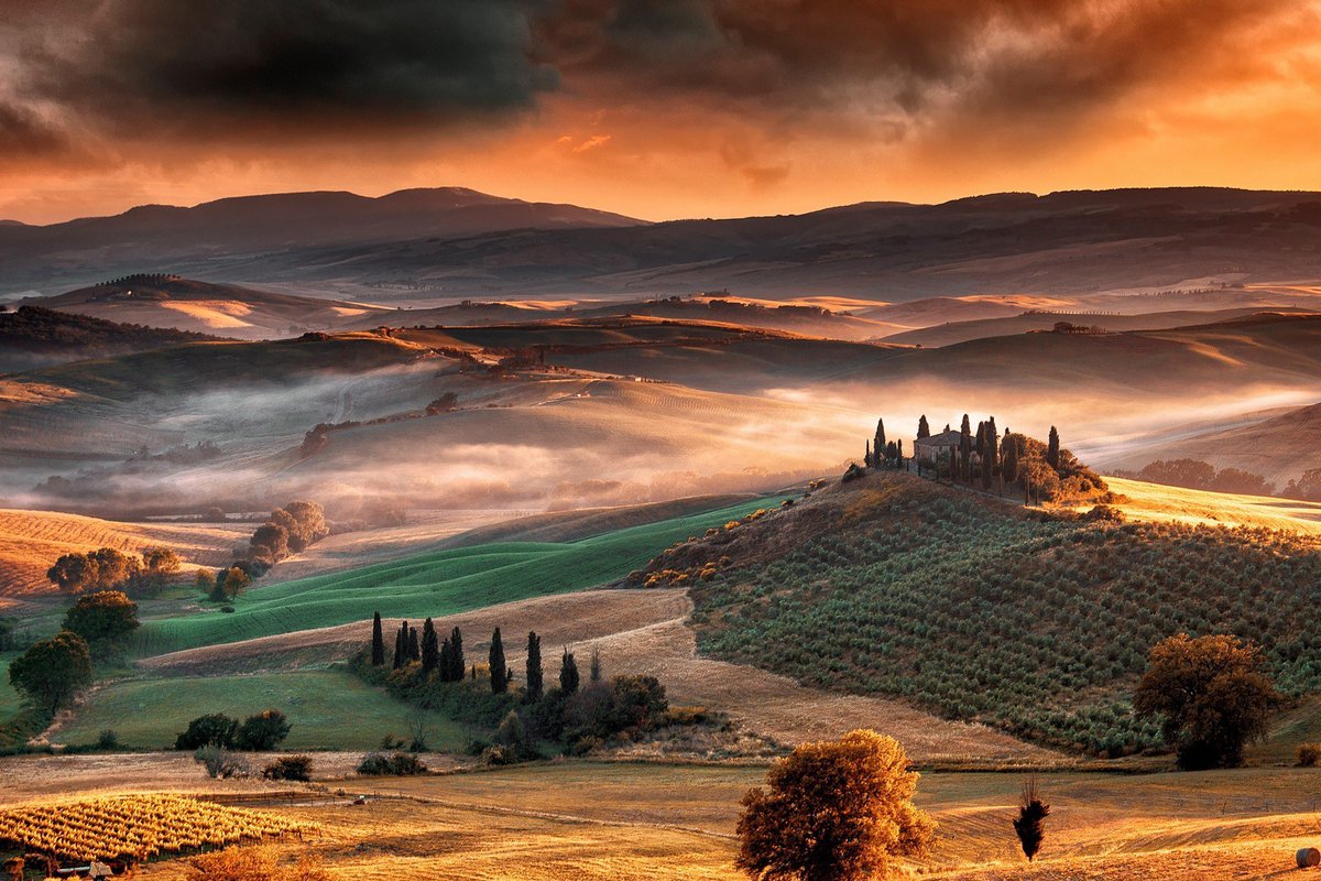 PoetryByPS's tweet photo. -
morning meditation
coffee cooling
scent of roasted hazelnut
#mediating the debate
between nightingales and larks
loudest
in this liminal space
unlight
nondark
where Romeo was wiser
and Juliet never had a balcony -
that’s not how Italian
homes were made
first sip
-
#vss365 https://t.co/xlrcuMXCRD