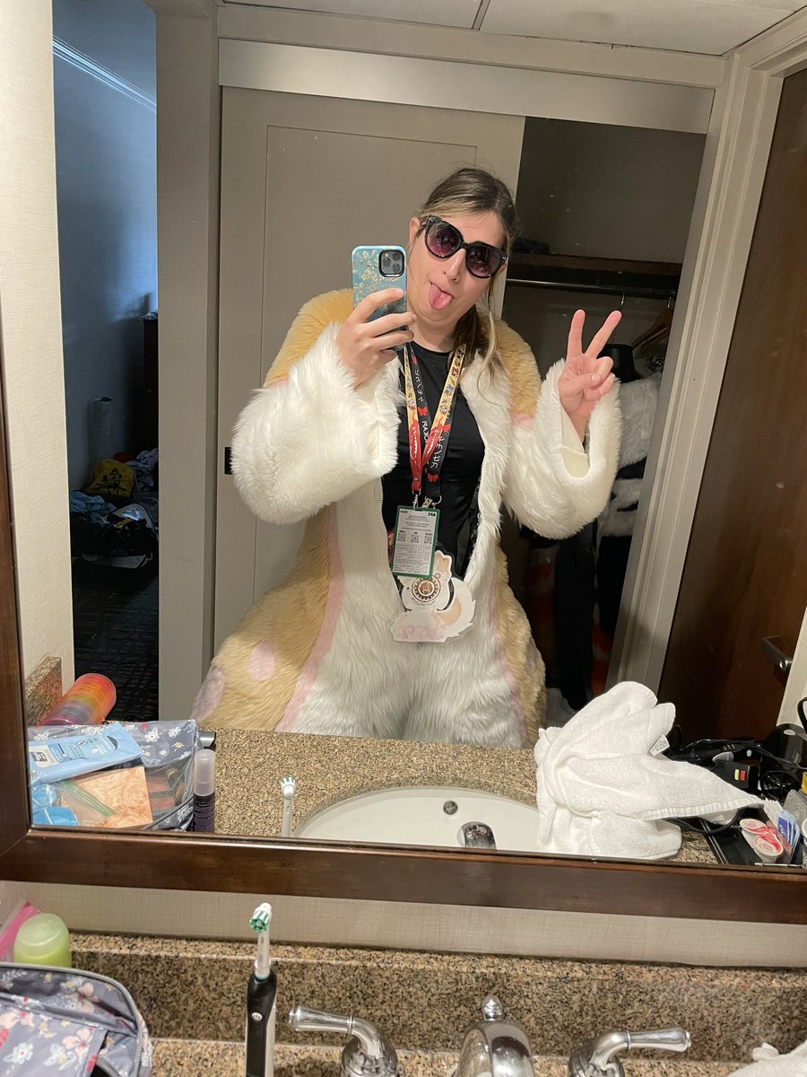 April 💕🌸 tweet media