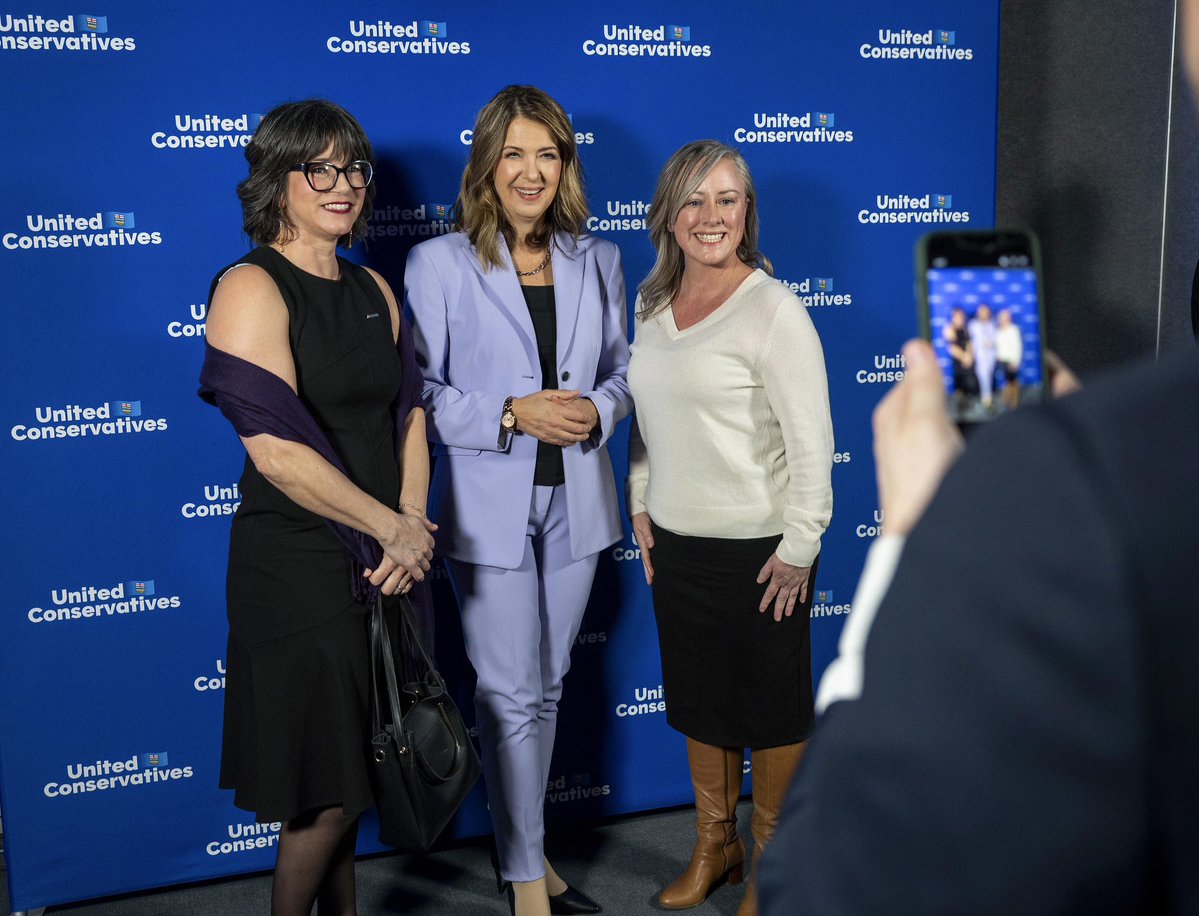 Danielle Smith tweet media