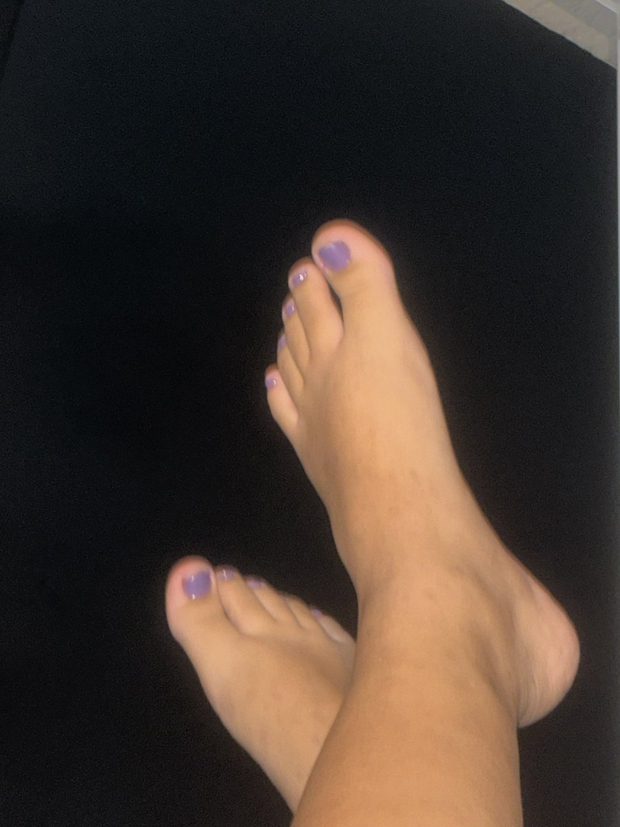 mpacksfeet's tweet photo. 👣😳🤭E esse pézinho?  Aproveita que já começou a promo de 25% qualquer compra acima de 150 reais, comprando qualquer pack da tabela. Vem pv para mais info ✨💋

#PÉ
#BUNDAAWARDSㅤ 
#BUNDA
#MÃO
#PACKDOPÉ
#FETICHEEMPÉ https://t.co/rahiQiz2PW
