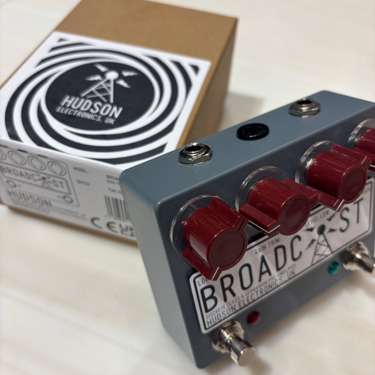 shima_nagakute's tweet image. 担当者おススメのブリティッシュエフェクター！HUDSONのオーバードライブSidecar＆ゲルマニウムプリアンプBroadcast🎶入荷しました🎶気になる方は是非、店頭でお試しくださいね！
#HUDSON
#sidecar
#Broadcast