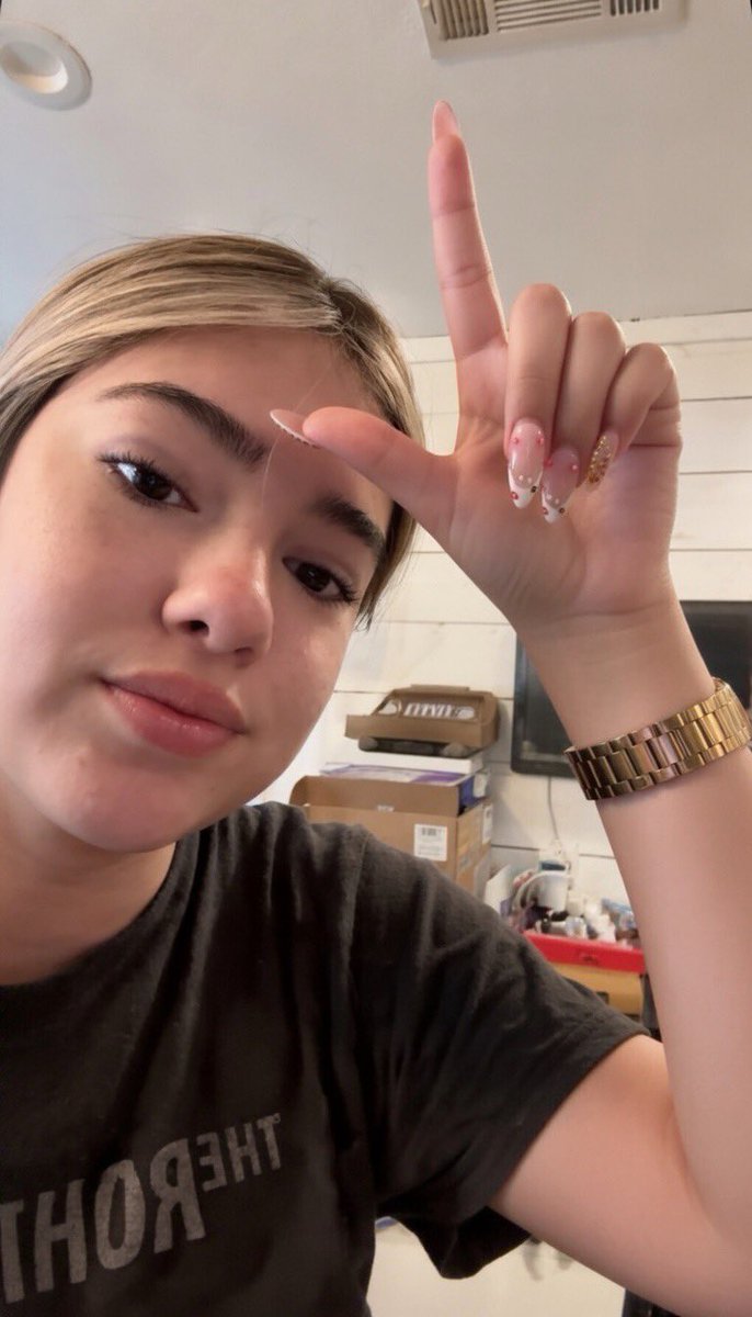 Embreigh ͟͟͞͞➳❥ tweet media