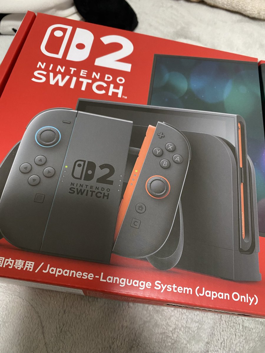 misa4588's tweet photo. ととさんのぽこポケ見てやりたくなったから買っちゃった🥳初期のDS以来だから20年ぶりとか？にゲーム機を手に入れた🥰 https://t.co/30NDmeBXLL