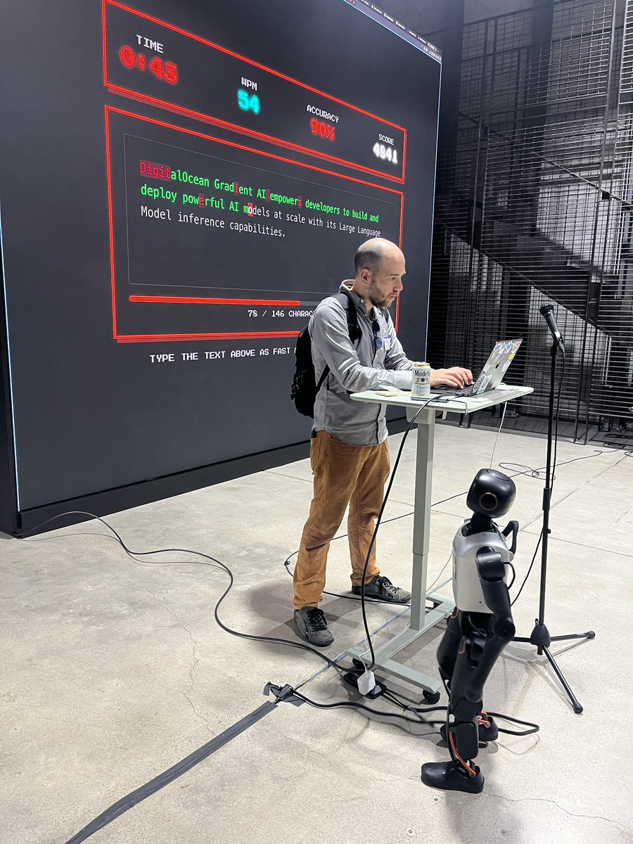 Lizzie Siegle tweet media