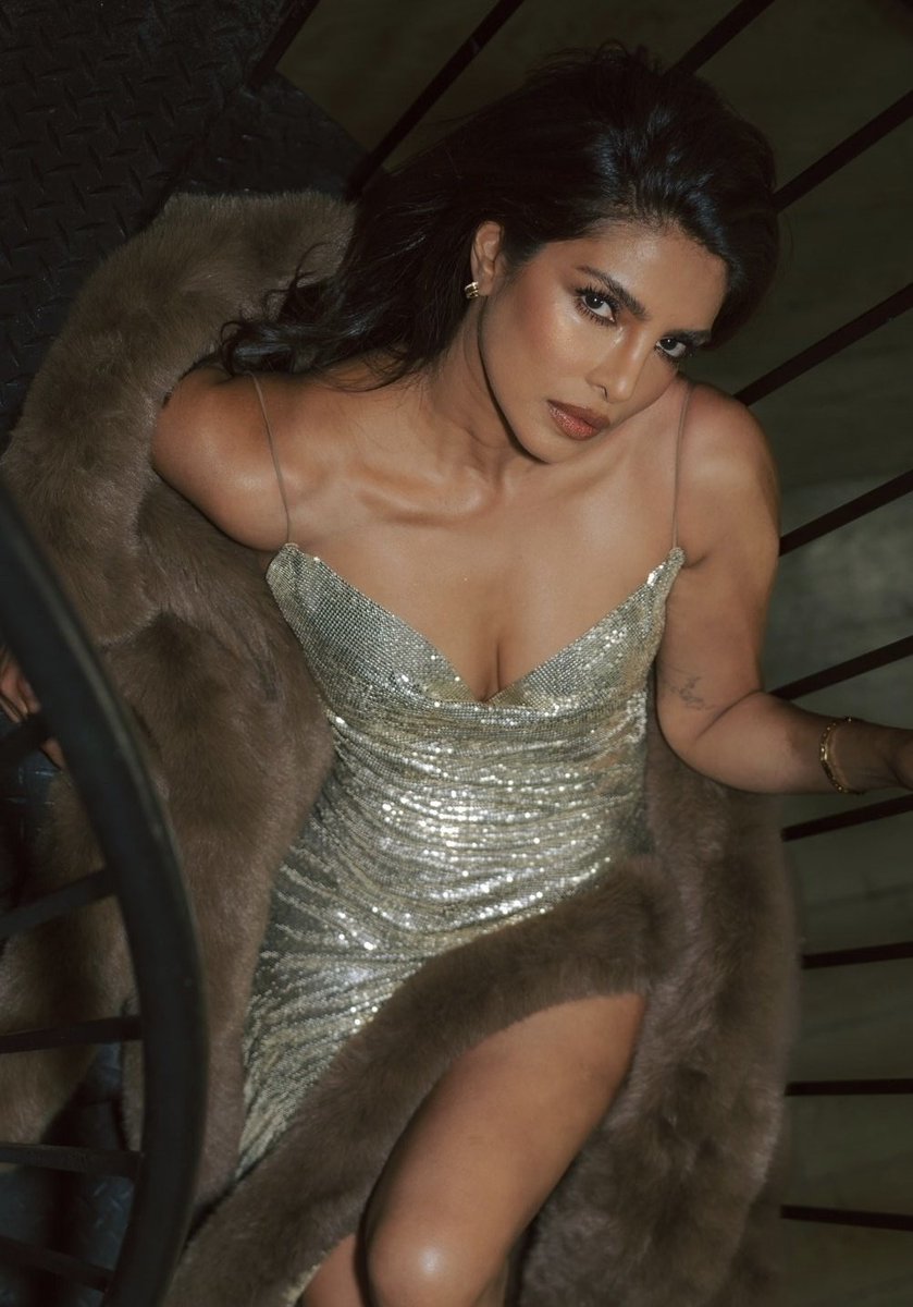 nova11047's tweet photo. Priyanka in glam 
#priyankachopra https://t.co/Qv6Cirru8L