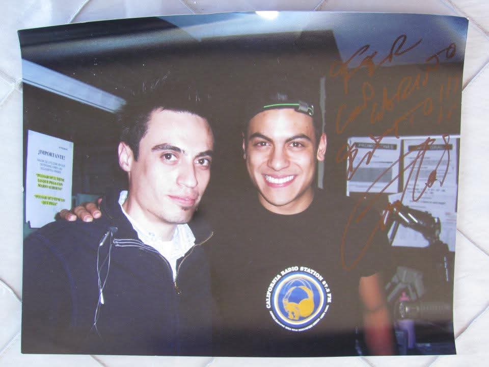FerXtrada's tweet photo. @riveristashq @_CarlosRivera Desde esperar horas por el autógrafo y la foto, hasta viajar a otro estado para estar en el primer día de su nueva gira! #QNadieTeDigaQNo #SoyRiverista https://t.co/1W7H8xnkmP